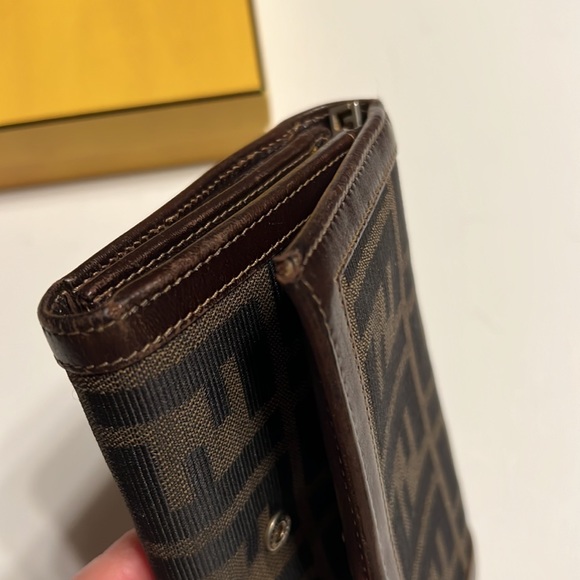 Fendi Monogram Long Wallet with Box - Picture 15 of 16